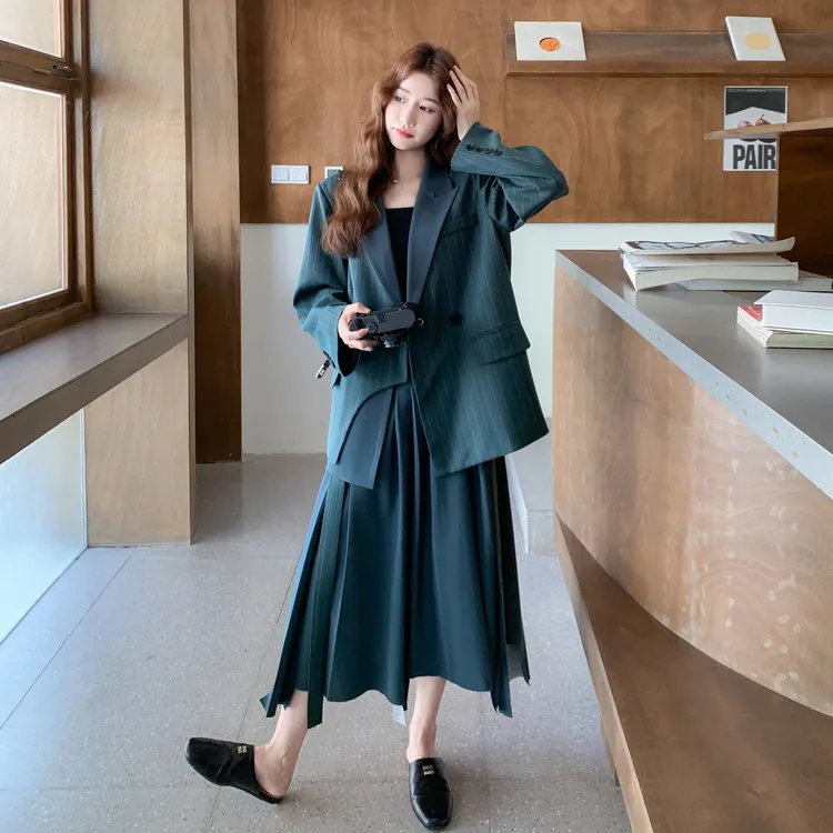 蓝色西装外套半身裙两件套女2025年秋季新款时尚超火绝美减龄套装