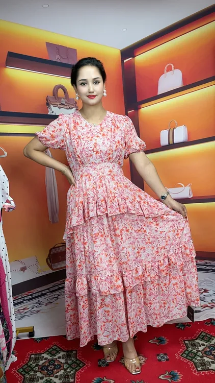 夏季洋气碎花高腰收腰显瘦度假气质法式大摆连衣裙