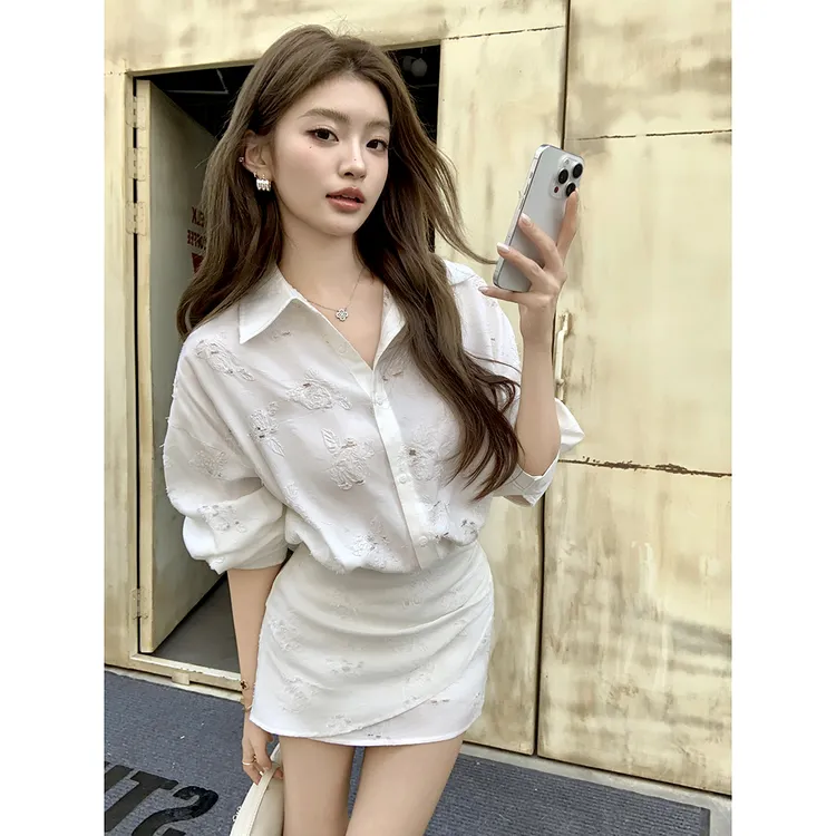 实拍2025春夏新款白色玫瑰镂空长袖衬衫连衣裙女短裙收腰包臀裙子