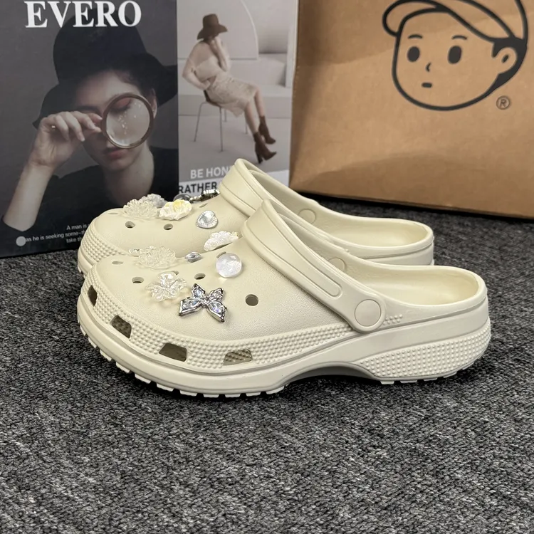 经典款洞洞鞋女夏季外穿明星同款凉鞋 eva防滑耐磨柔软百搭凉拖鞋