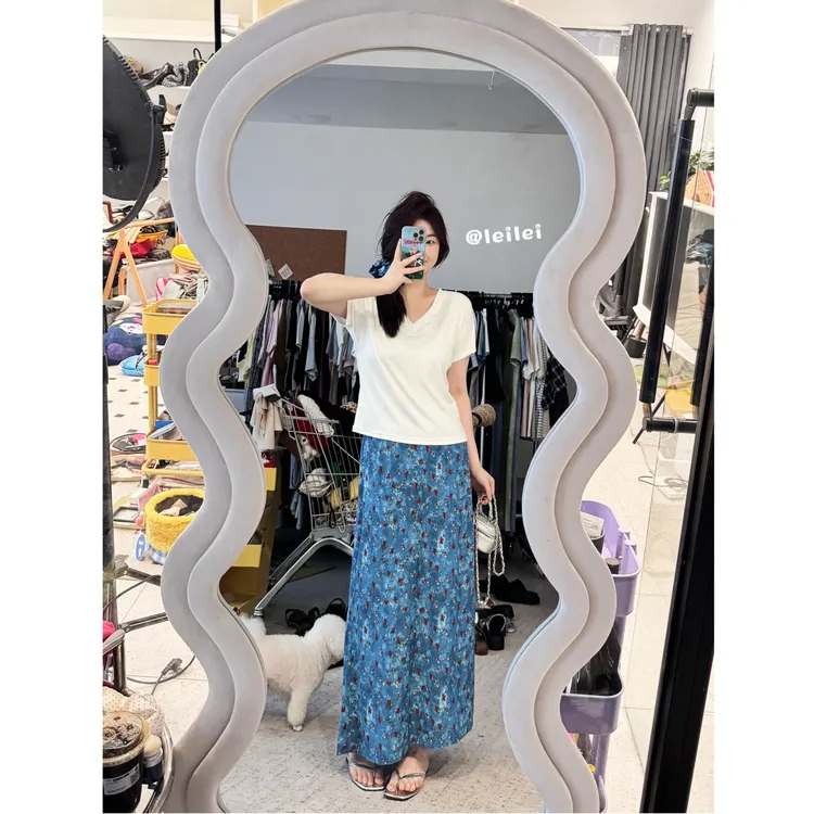 晶咕【深海系列】慵懒V领短袖T恤+复古碎花高腰A字半身裙