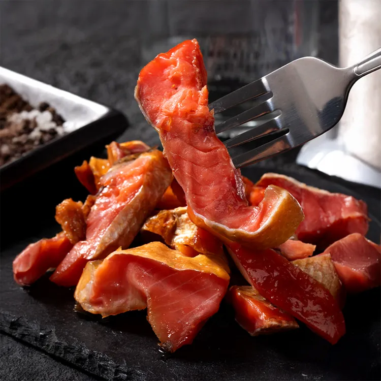 瓦莲京娜俄式冷熏马哈鱼俄罗斯熏鱼干开袋即食下酒菜带皮200g