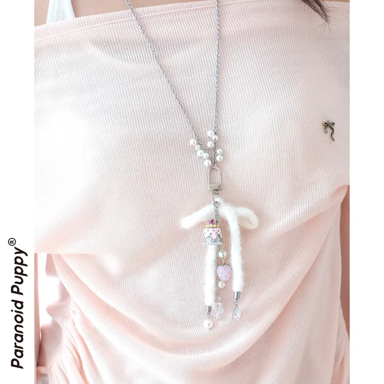 铜合金合成锆石项链 小众礼物cake·草莓蛋糕秋冬毛衣链原创设计感