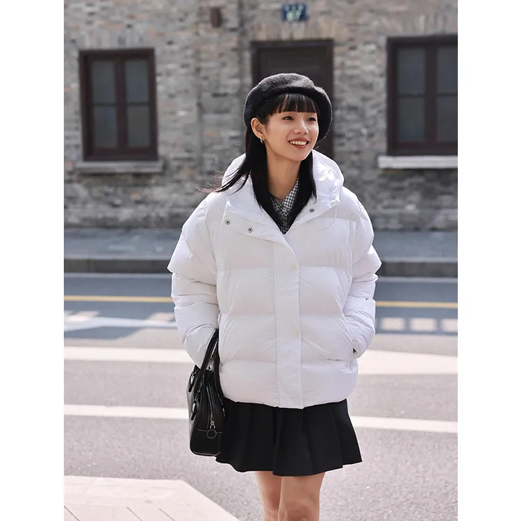 羽绒服女短款2025冬季新款云朵泡芙加厚高级感白鸭绒白色短款外套