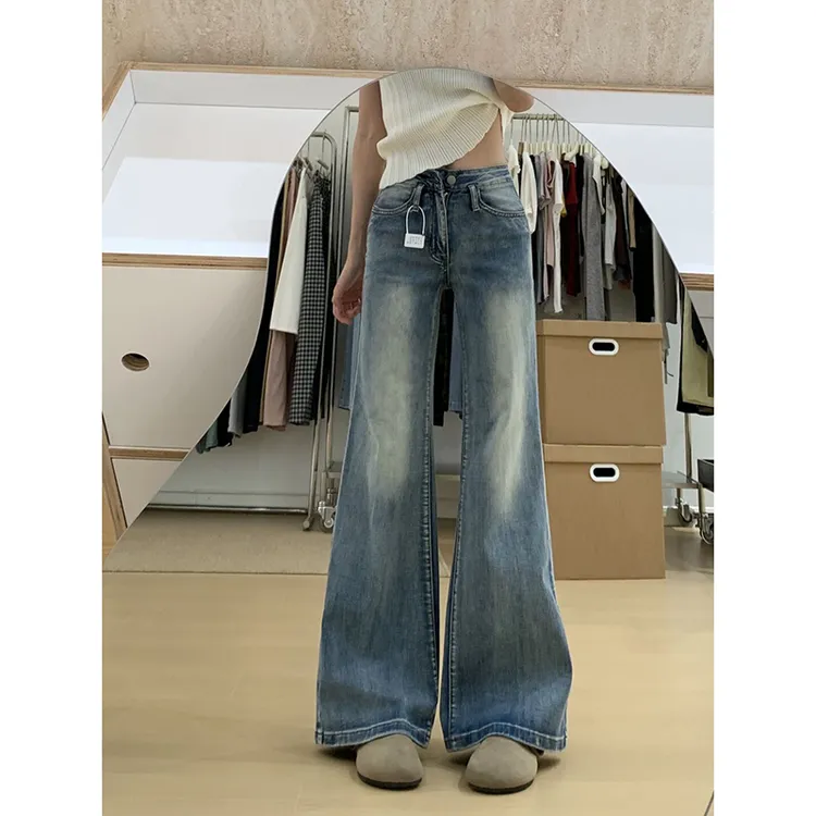 美式低腰复古蓝牛仔裤女秋季新款设计感不贴腿显瘦直筒微喇叭长裤
