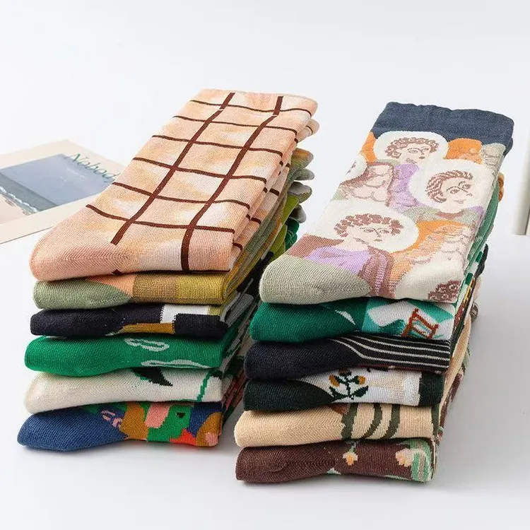 印花棉袜春季字母常规款性感风卡通动漫中筒袜女士袜子