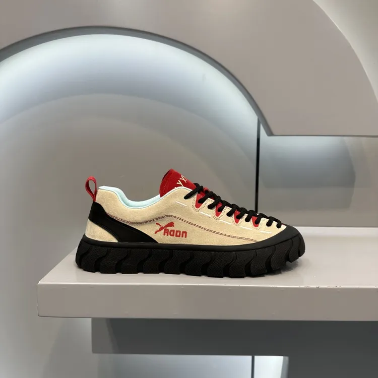 潮流低帮系带板鞋男士2025年秋季新款复古百搭拼色舒适爆款休闲鞋