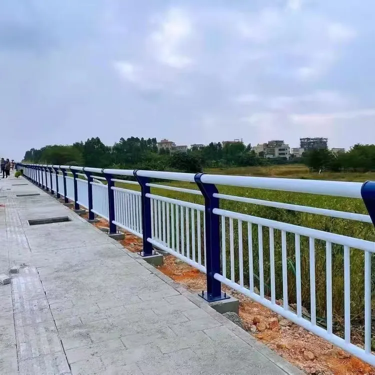 桥梁护栏热镀锌公路防撞隔离栅栏人行道景观河边栏杆立柱