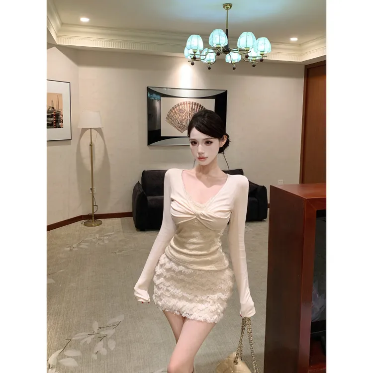 连衣裙吊带纯欲交叉蕾丝拼接长袖打底针织衫上衣人鱼闪片包臀显瘦