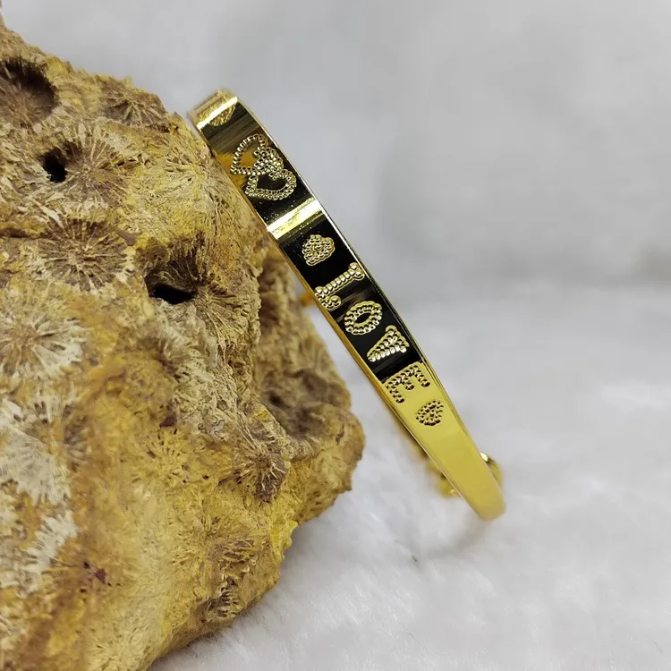 黄铜手镯 秋冬时尚推拉心心相系LOVE手环跳动的心气质不掉色手镯