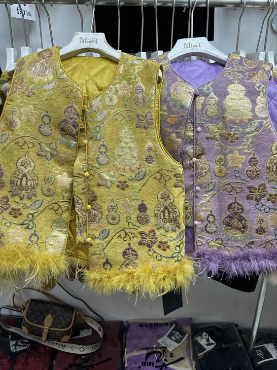 原创设计独款马甲复古新中式马甲斜襟棉马甲国风中国风提花天鹅毛