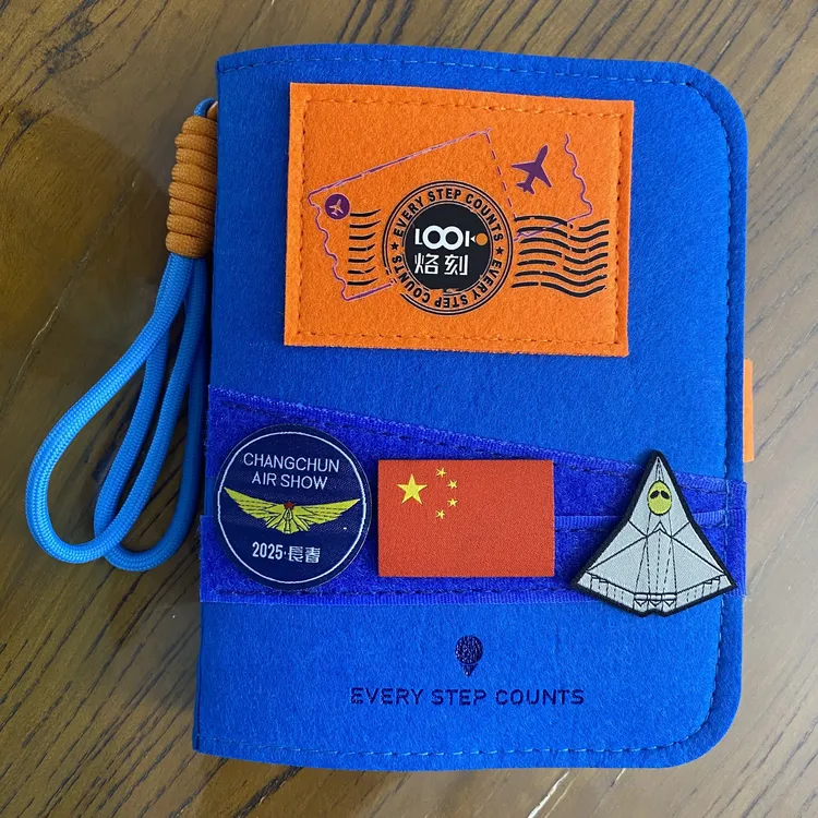 （宝石蓝）航展专用打卡本。赠送魔术章。赠送J-20构造图属于自己的。