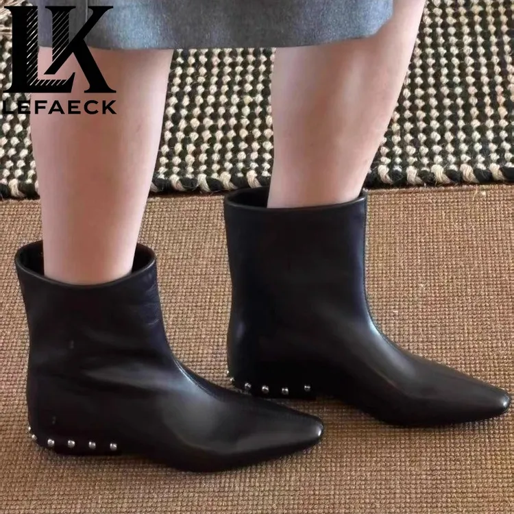 【LF&CK专柜正品】真皮尖头平底宽筒铆钉套筒短靴女显瘦中筒时装