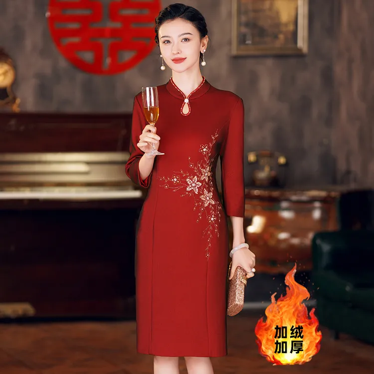 2025新款秋冬装妈妈婚宴装礼服女喜婆婆端庄气质旗袍改良连衣裙