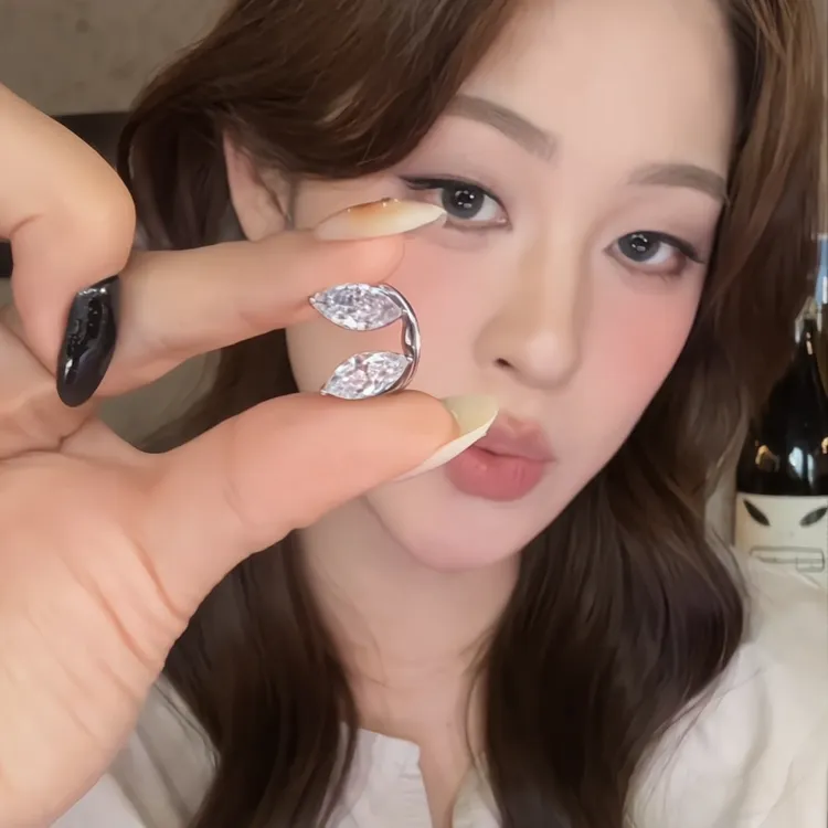 铜合金耳饰 锆石精灵耳骨夹女轻奢高级感无耳洞耳夹独特气质耳环