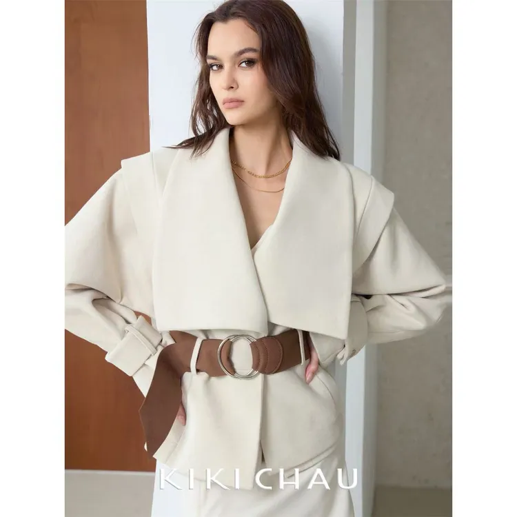 KIKI CHAU‘MARISSA’杏色翻领秋冬外套轻奢