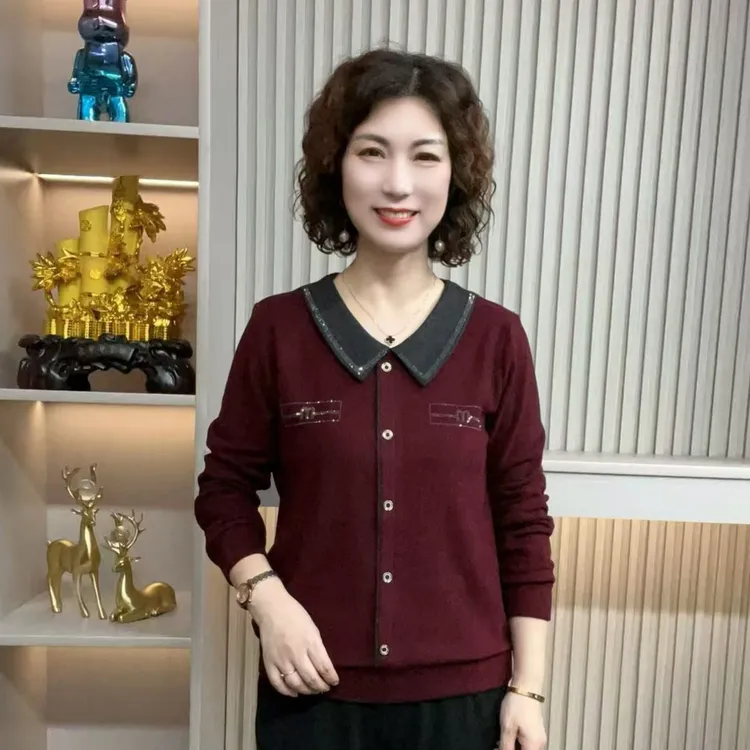 妈妈装流行时尚潮牌女装宽松秋装女士欧若拉独特漂亮上装休闲长袖