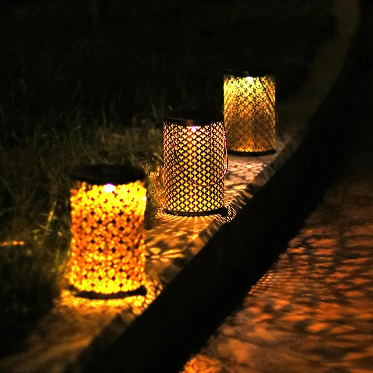 跨境北欧烛台摆件手提镂空香薰浪漫烛光晚餐蜡烛台道具简约灯笼