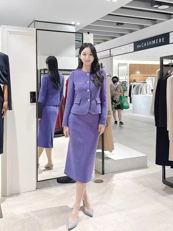 韩~ 原单 MINI家经典圆领钻扣时尚显瘦丝巾香风套装