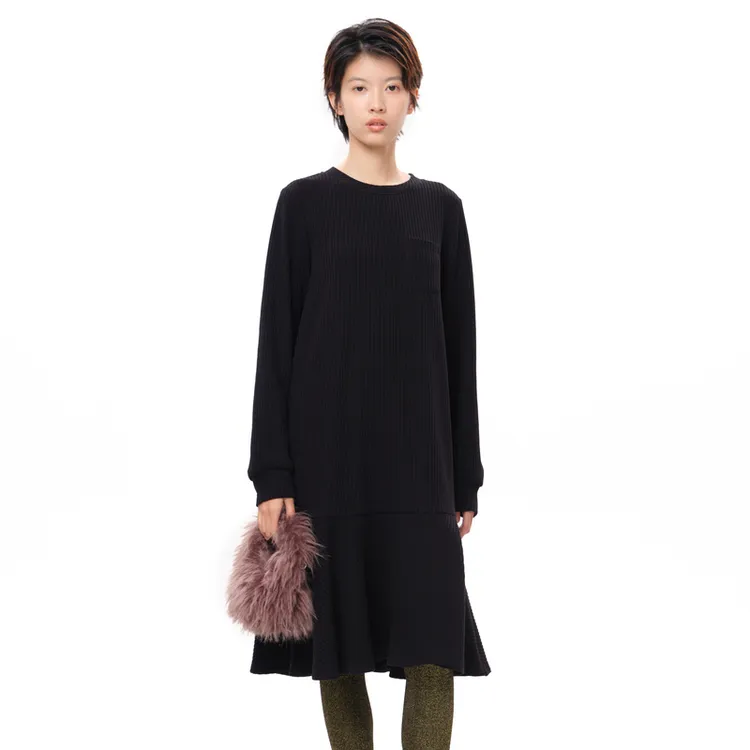 MOVEUP幻走2025冬季新款.FUN 小落肩鱼尾裙摆针织连衣裙3EWD11396