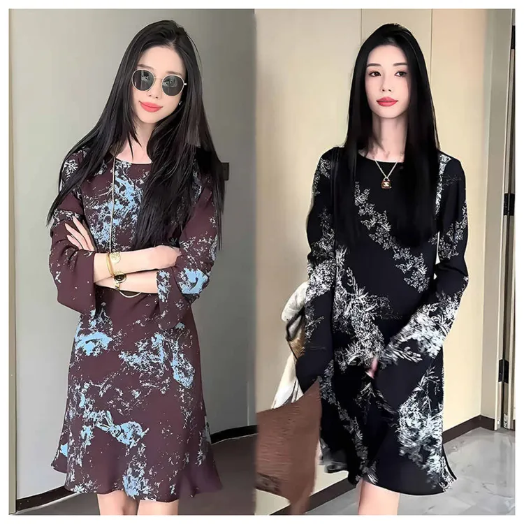 法式复古晕染长袖连衣裙女2025新款夏季度假风冷淡系高级感裙子女