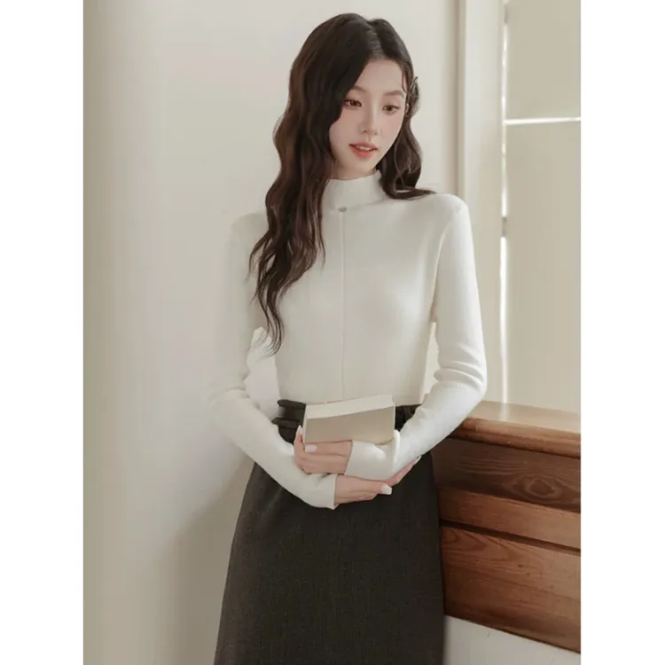 设计感小众简约半高领打底针织衫女秋冬内搭毛衣高级感修身上衣