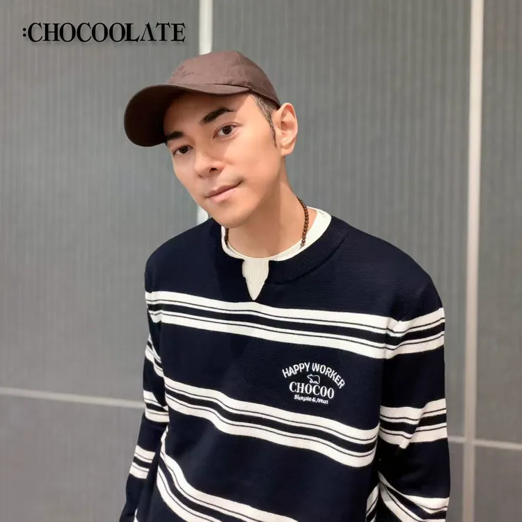 【李晨nic专属】it：CHOCOOLATE撞色双层领字母刺绣圆领毛衣1310316