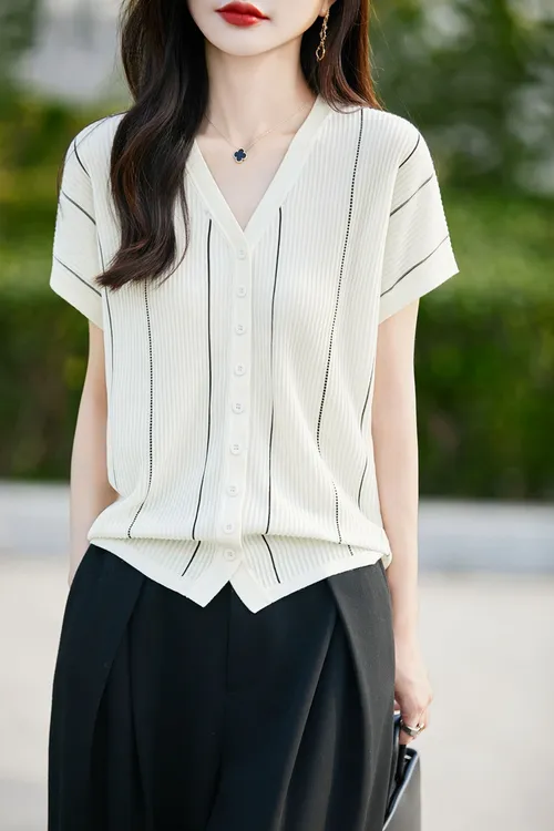 大码v领撞色线条飞飞袖短袖针织衫女2025年夏季气质休闲百搭上衣