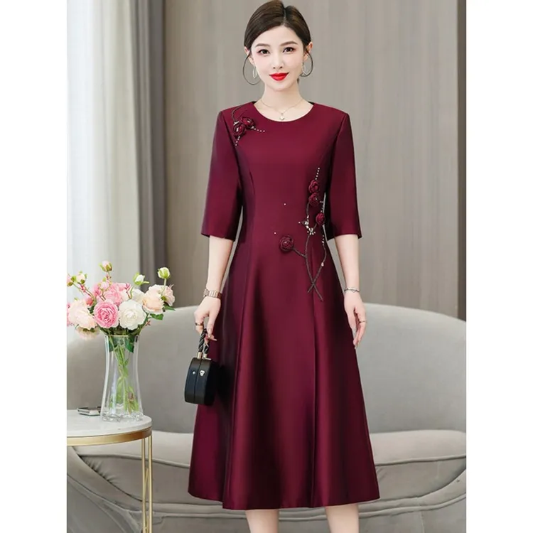 夏新款贵夫人年轻妈妈礼服喜婆婆婚宴装高贵正式场合连衣裙