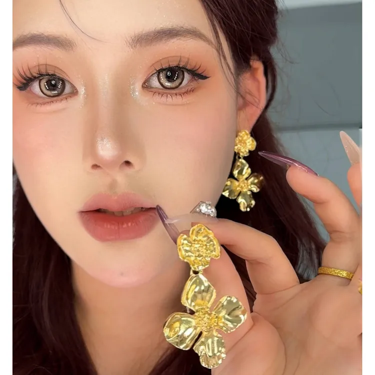合金耳饰 耳环轻奢高级感金属花朵冷淡风夸张耳坠女复古设计感个