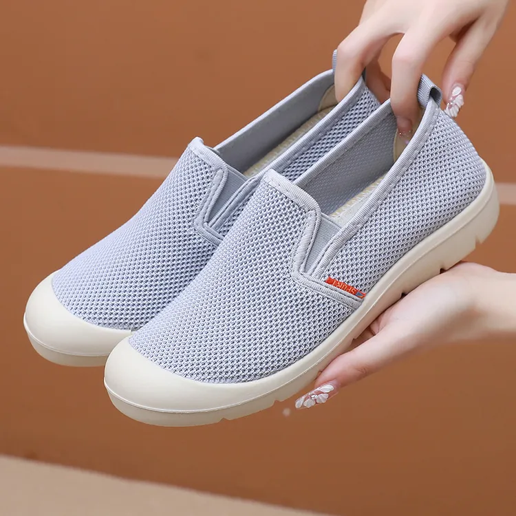 2025新款时尚休闲鞋妈妈鞋夏季软底防滑健步鞋透气夏季软底一脚蹬