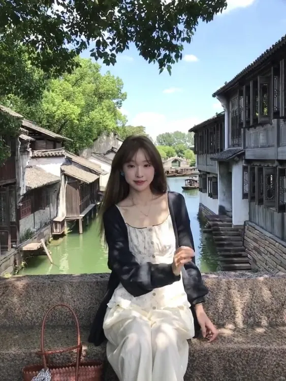 早秋时尚新款韩系小众女装纯欲慵懒风内搭百搭开衫休闲舒适裤子