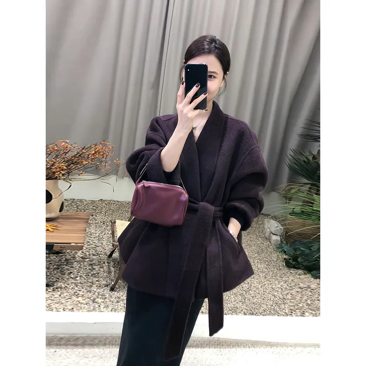 港风覆古冬新款领赫本风显白深紫色气质韵味呢系带短款大衣外套