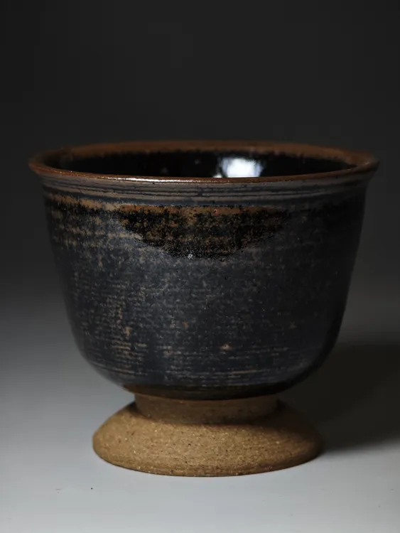 关中李疯子工作室纯手作原矿粗陶    黑釉主人杯