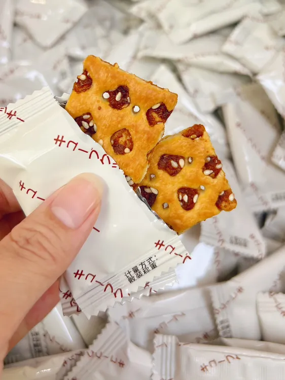 大大吃一口.宿舍零食.办公零食千层小酥&红糖小脆好吃饼干零食推