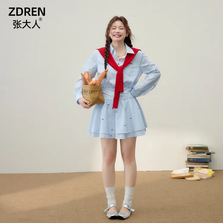 张大人【蓝色岛屿】大码女装微胖妹妹学院风miu系收腰衬衫连衣裙