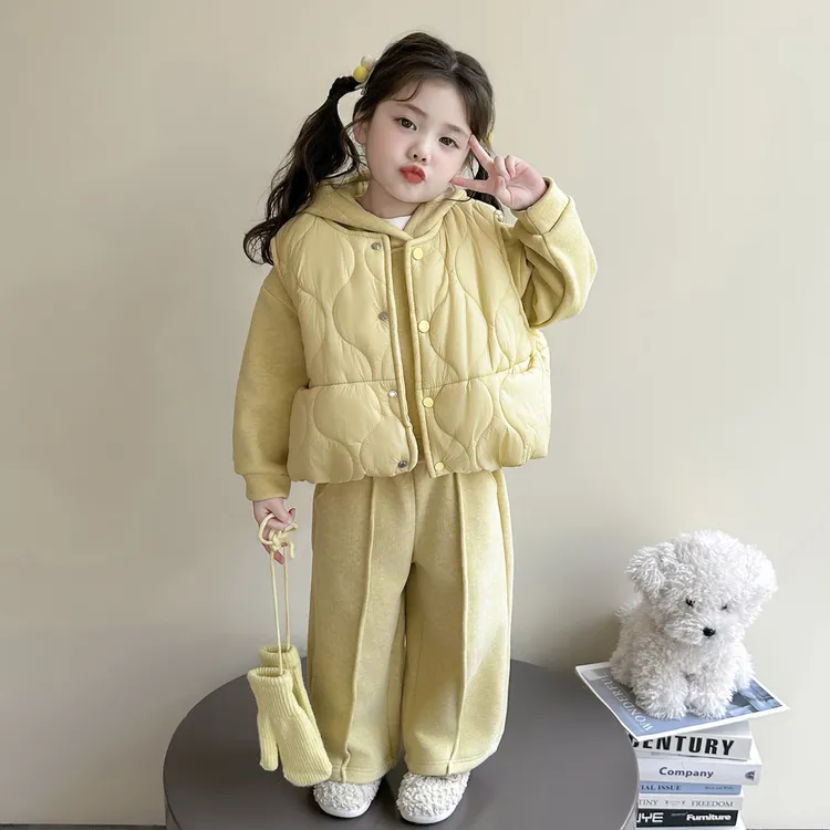 女童套装秋冬款2025新款洋气女孩宝宝冬季加绒加厚三件套儿童冬装