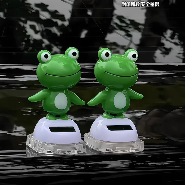 太阳能车载青蛙摆件汽车内饰装饰仪表台车顶车尾后备箱摇摆青蛙