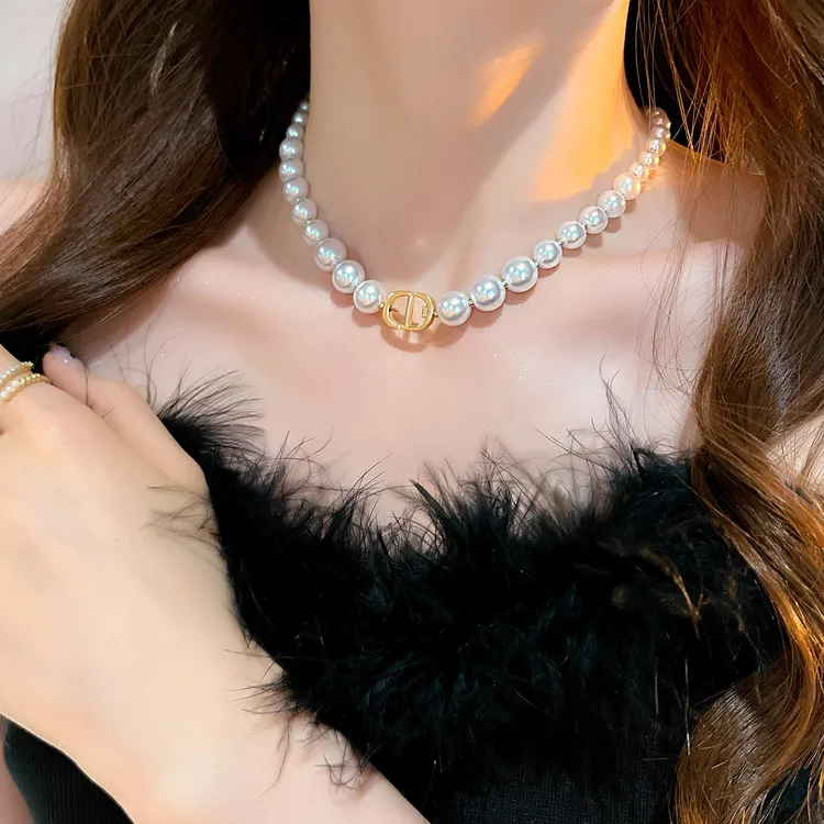 合金仿珍珠吊坠 网红气质少女风法式宫廷简约猪鼻轻奢锁骨链