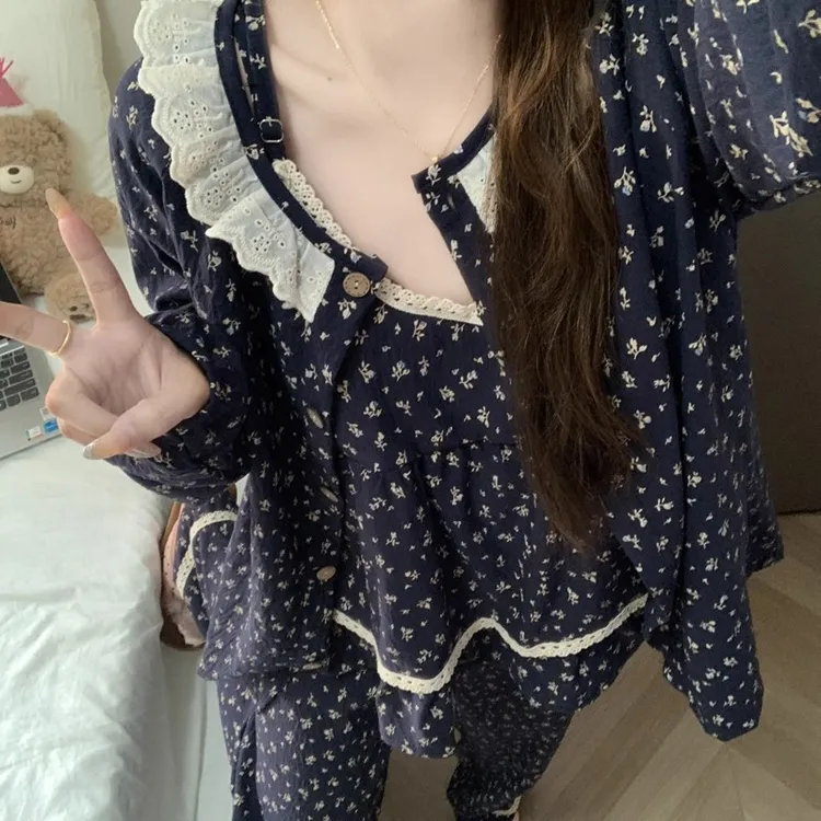 带胸垫碎花睡衣女春秋季2025新款长袖纯欲吊带三件套云朵棉家居服