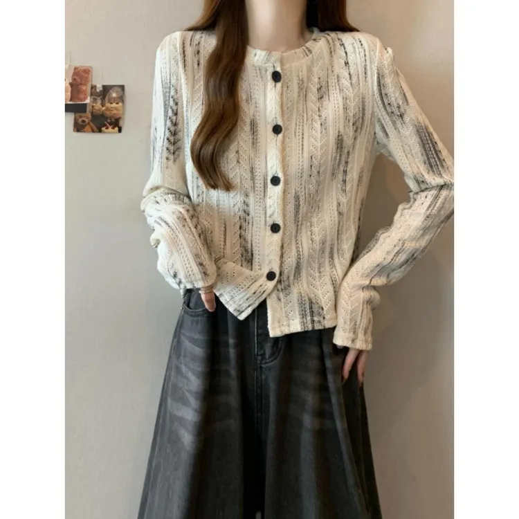 高级感扎染针织衫正肩显瘦长袖女秋装新款大码胖mm打底衫独特上衣