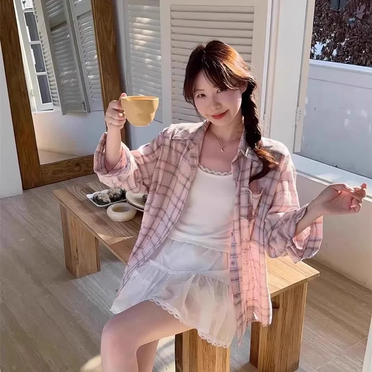 复古慵懒风粉色格子长袖衬衫2025秋季新款宽松女学生甜妹防晒衬衣