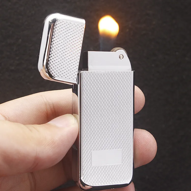 新款小巧精致便携创意个性超薄砂轮耐用充气金属明火打火机奇葩潮