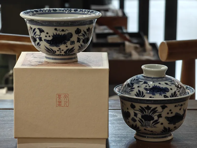 压手杯盖碗单个景德镇手绘复古青花两才盖碗茶杯主人杯春风鱼藻纹