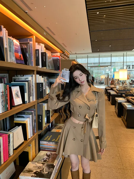 Barb Chill 法式英伦风套装女气质收腰短款西装外套宽松百褶短裙