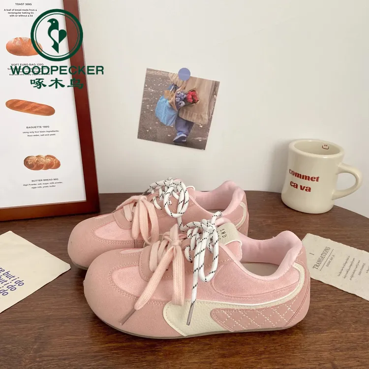 啄木鸟德训板鞋女丑萌2025春季新款小众泡芙面包鞋阿甘芭蕾小白鞋