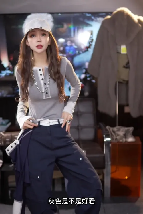 撞色T恤女2025秋冬新款长袖内搭打底衫修身百搭短款圆领上衣