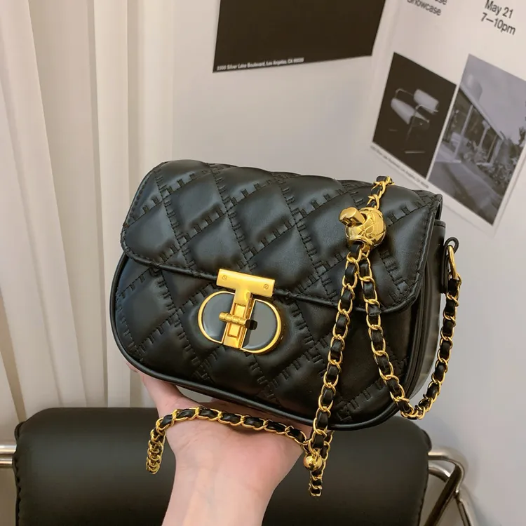 2025秋冬新款女包高级感绣线菱格链条包时尚百搭单肩斜挎包小方包