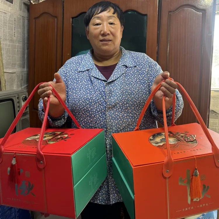中秋老式月饼礼盒款手工现做