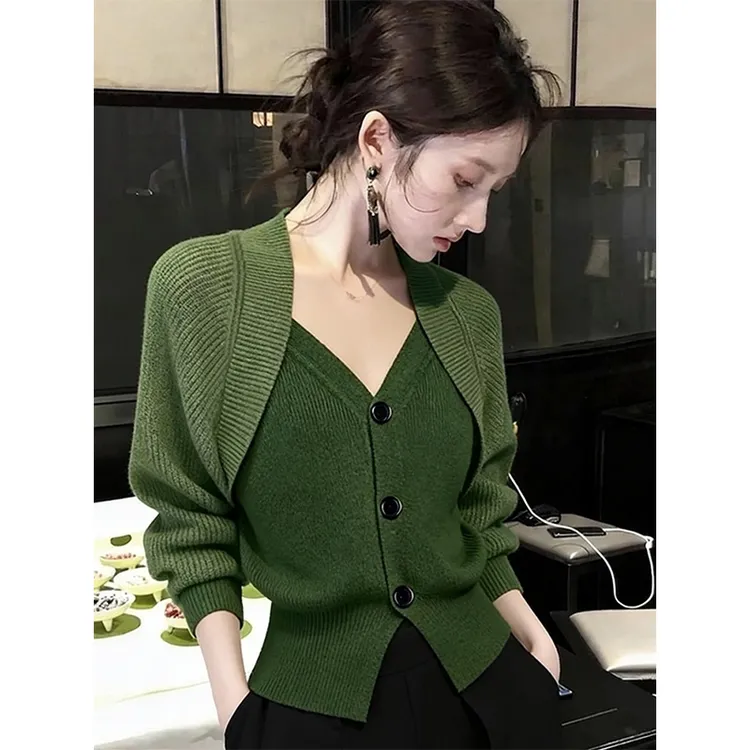 假两件掐腰绿色针织上衣女秋季设计感独特别致超好看高端气质毛衣